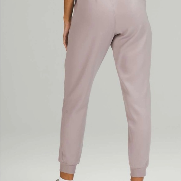 Lululemon Jogger - Picture 5 of 7